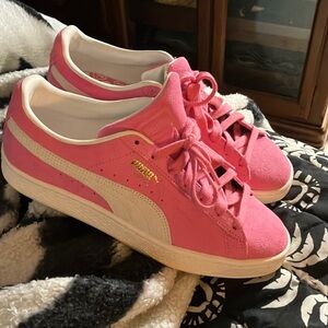 Puma pink sneakers new size 10